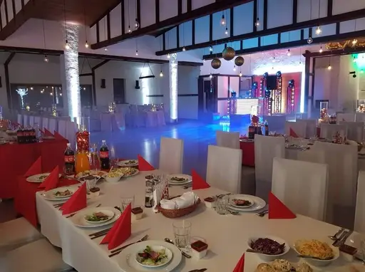 Sala Balowa nakryta na wesele – Wrzosowy Tartak